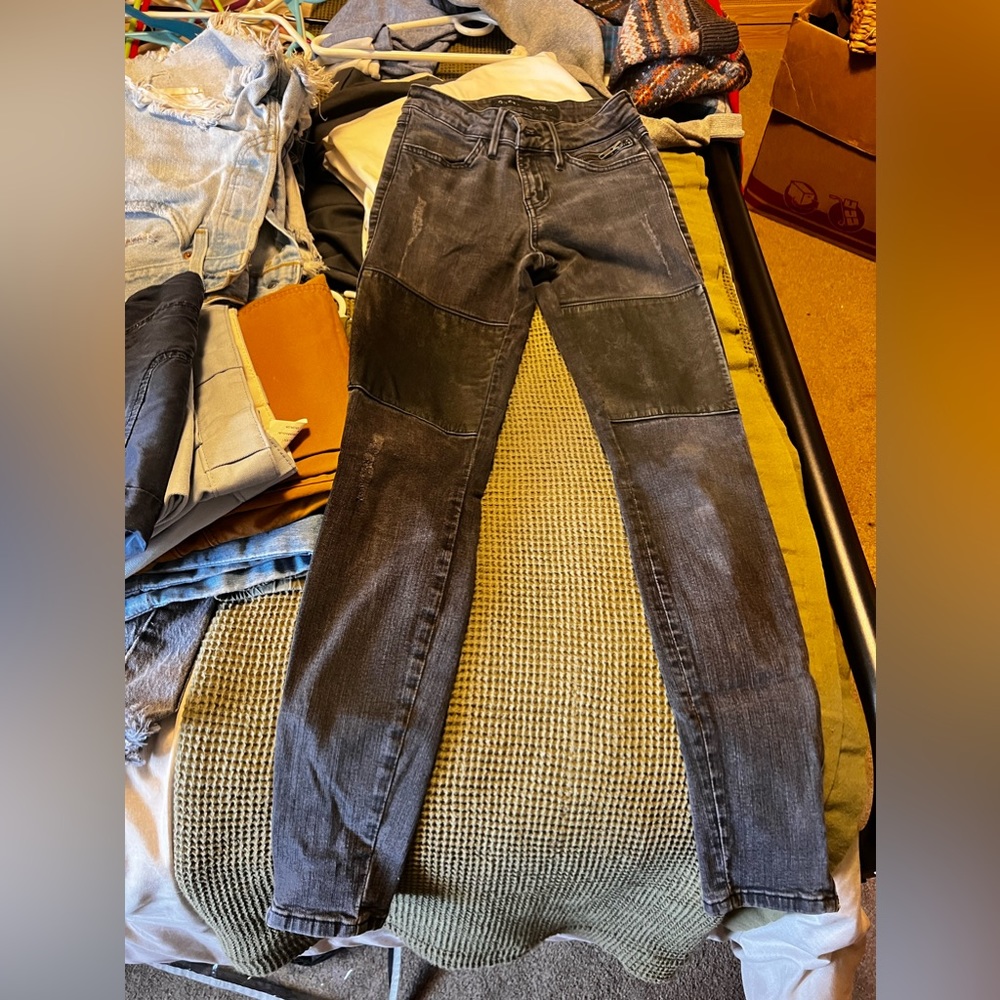 Vintage 1990’s Guess jeans.